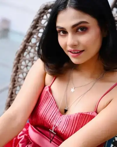 Call Girls Service in Patoda